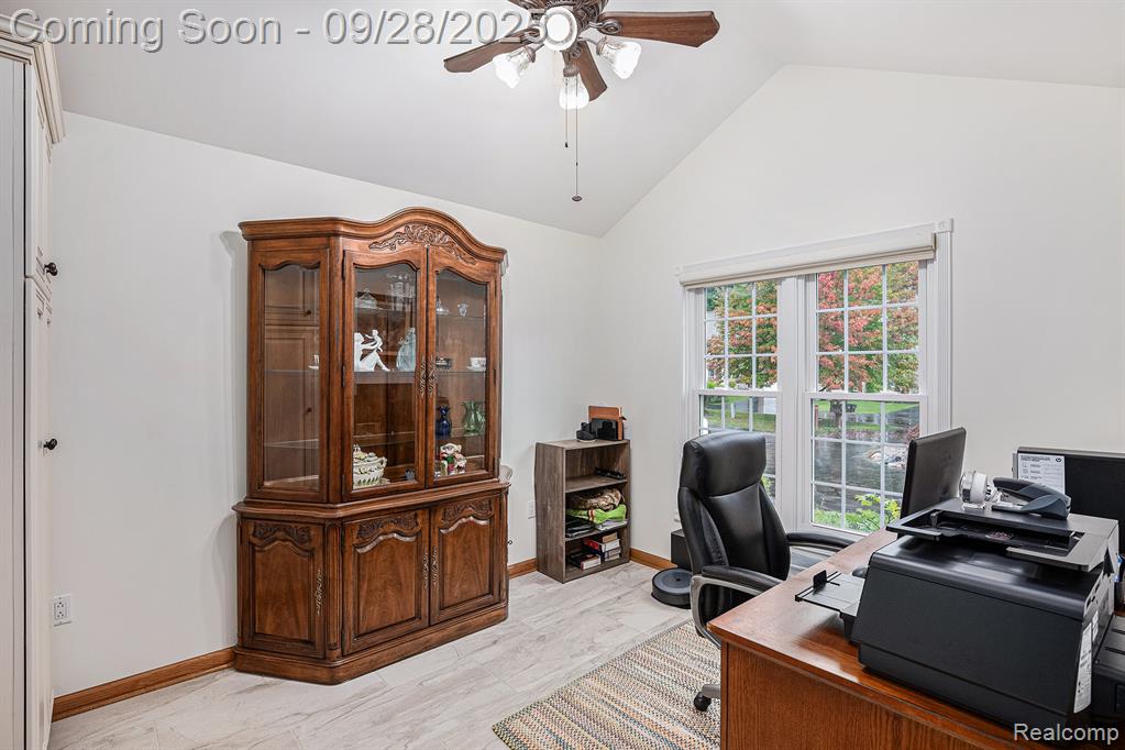 6138 Natures Cove, Grand Blanc, MI 48439 — Photo 5