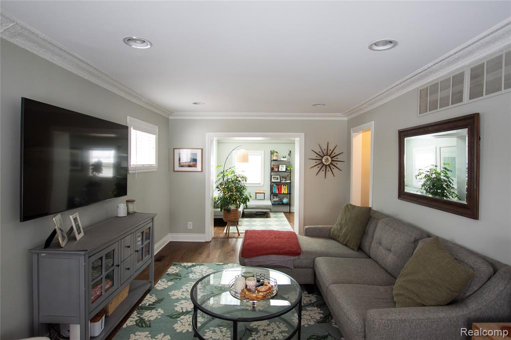 550 Pinecrest Drive, Ferndale, MI 48220 — Photo 12