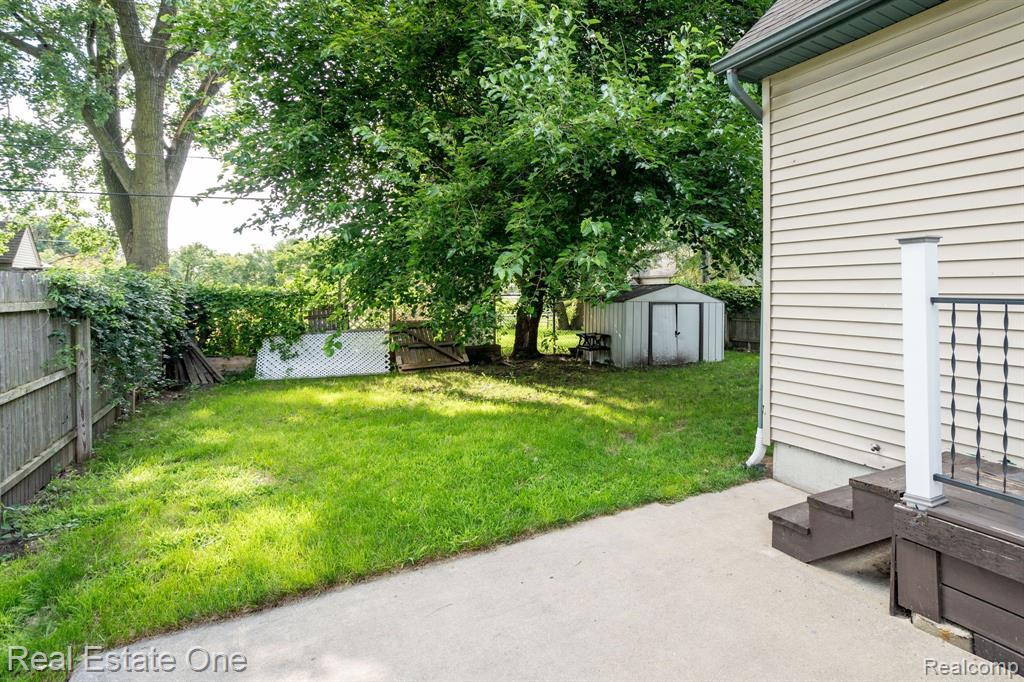 21063 WOODSIDE Avenue, Ferndale, MI 48220 — Photo 25