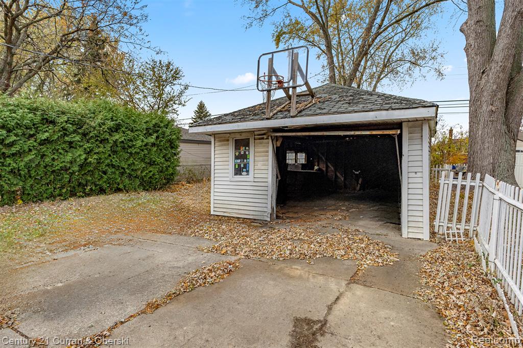 7668 Cortland Avenue, Allen Park, MI 48101 — Photo 33