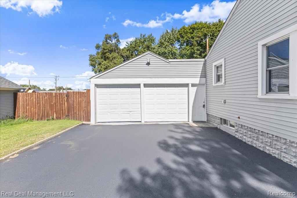 4414 Monroe Avenue, Waterford, MI 48329 — Photo 7