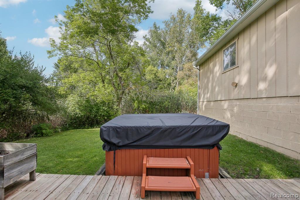 895 N CONKLIN Road, Lake Orion, MI 48362 — Photo 36