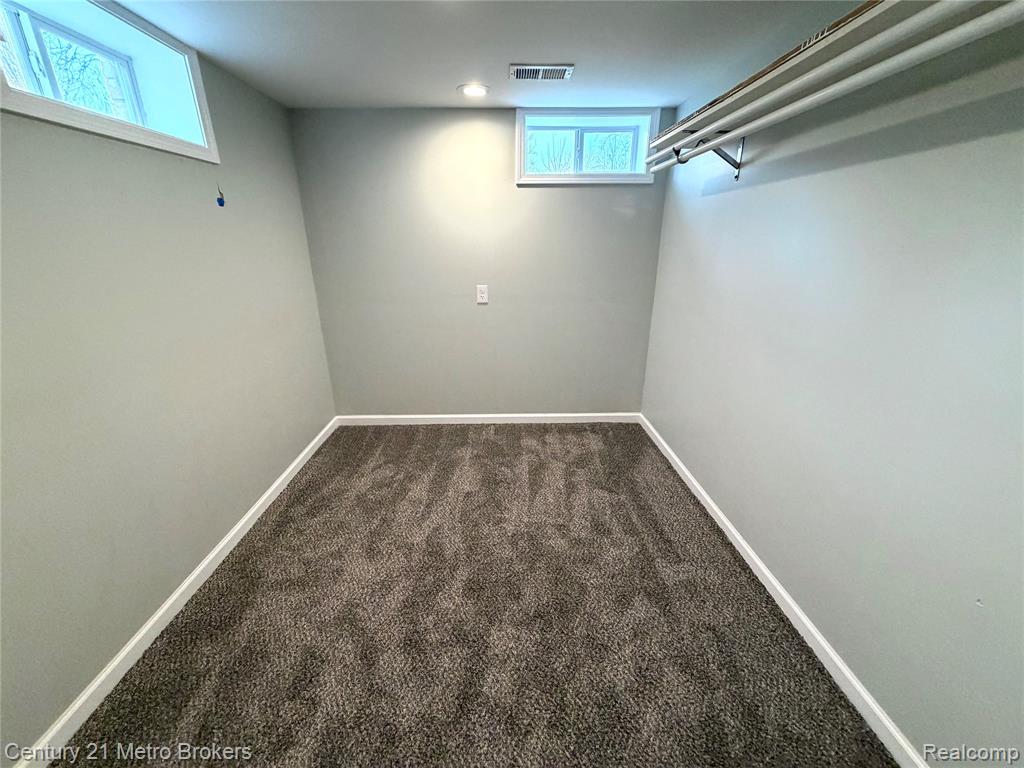 5221 Capri Lane, Flint, MI 48507 — Photo 27