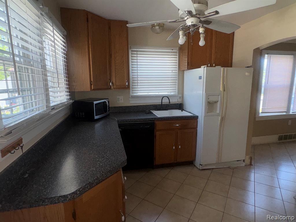 6001 N Harvey Street, Westland, MI — Photo 11