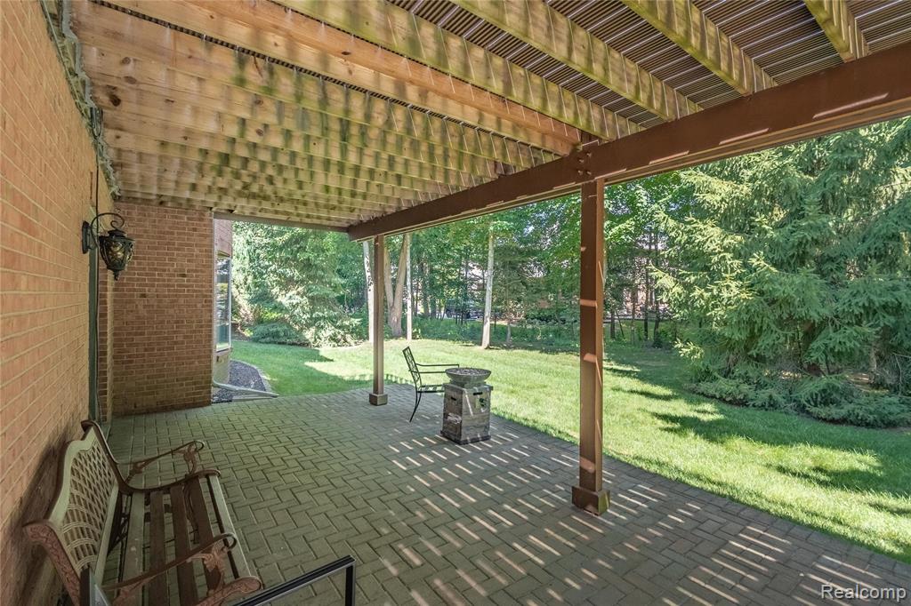 4575 Forest Edge Lane N, West Bloomfield, MI 48323 — Photo 75