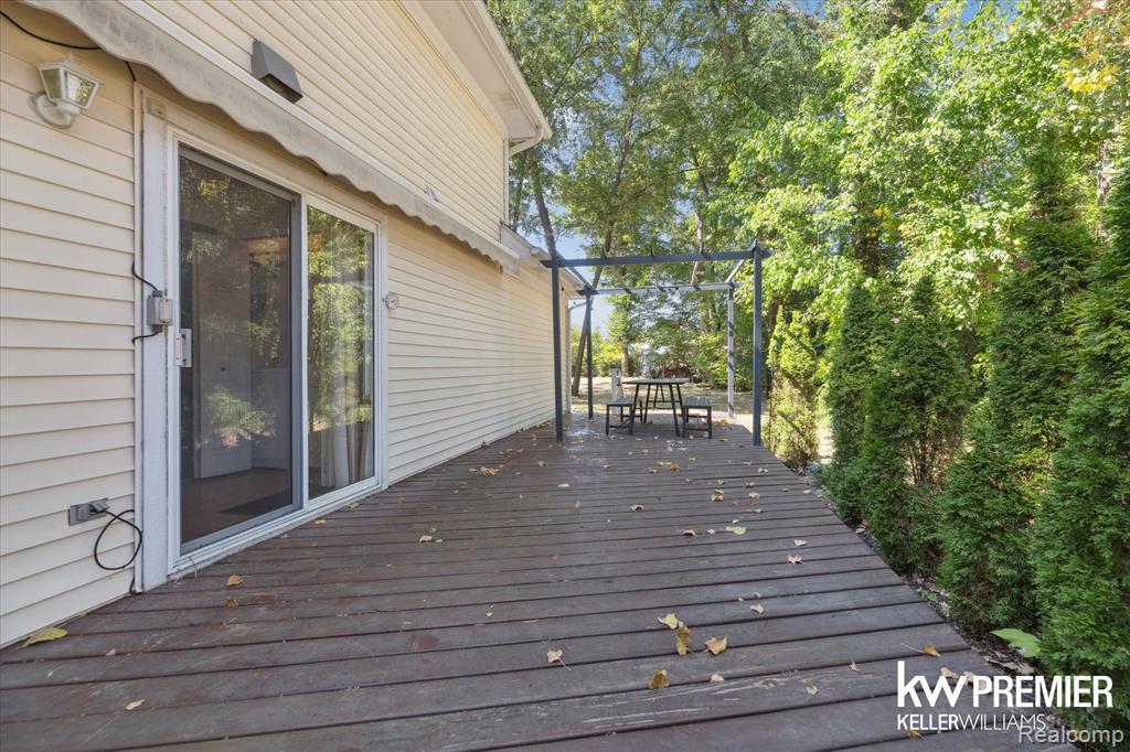 9301 Cardwell Street, Livonia, MI 48150 — Photo 30