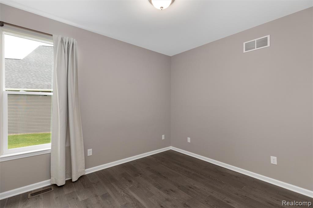 4280 ROLLING MEADOW Lane, Ypsilanti, MI 48197 — Photo 12