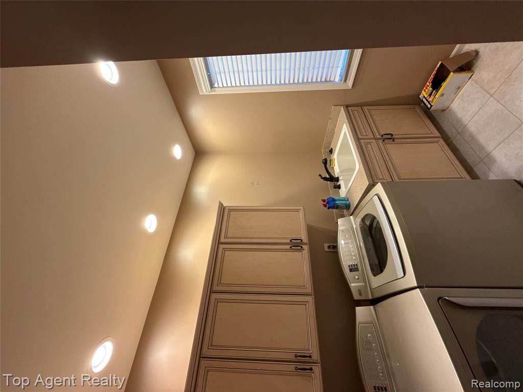 57584 Apple Creek Drive, Washington, MI — Photo 12