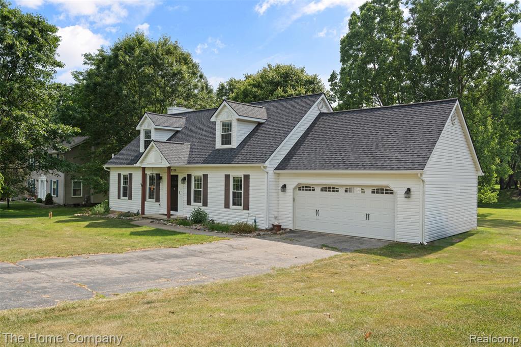 8320 Constitution Boulevard, Pinckney, MI 48169 — Photo 2