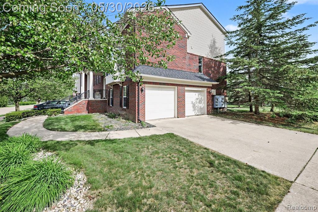 776 PAINT CREEK Drive, Troy, MI 48085 — Photo 4