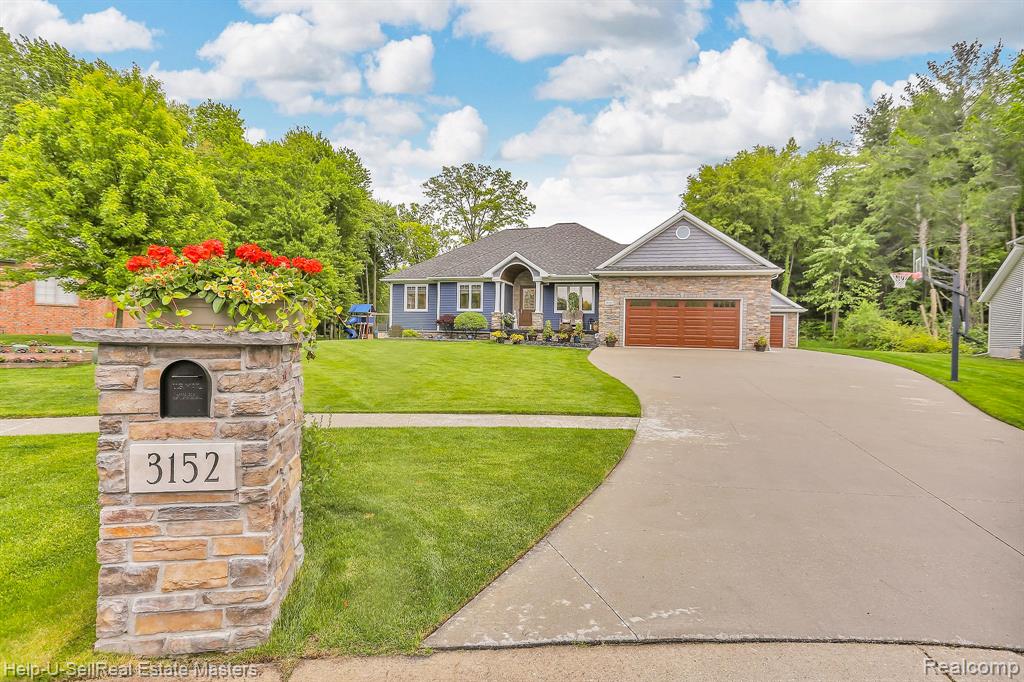 3152 Spruce Drive, Port Huron, MI 48060 — Photo 2