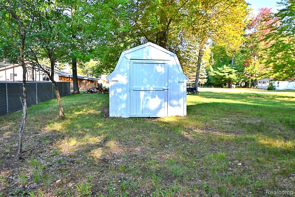 8702 Center Street, St. Helen, MI 48656 — Photo 31