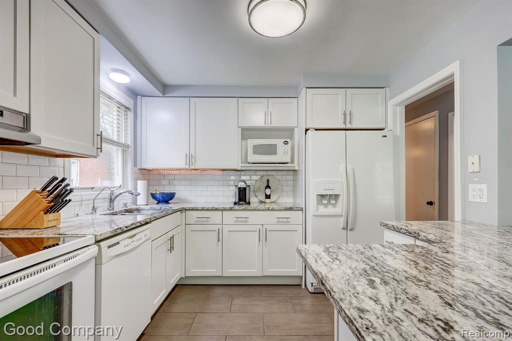 605 HELENE Avenue, Royal Oak, MI 48067 — Photo 15