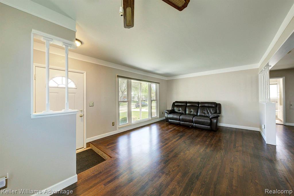 6249 DEERING Street, Garden City, MI — Photo 4
