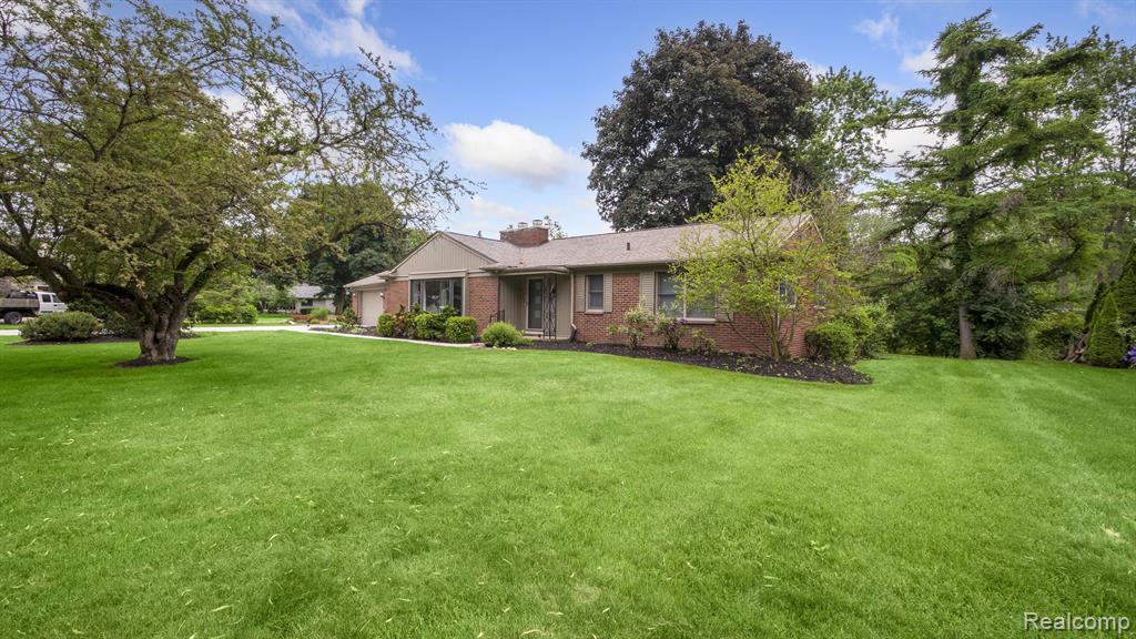 4845 KEITHDALE Lane, Bloomfield Hills, MI 48302 — Photo 31