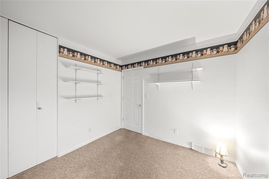 26916 Rouge River Drive, Dearborn Heights, MI 48127 — Photo 20