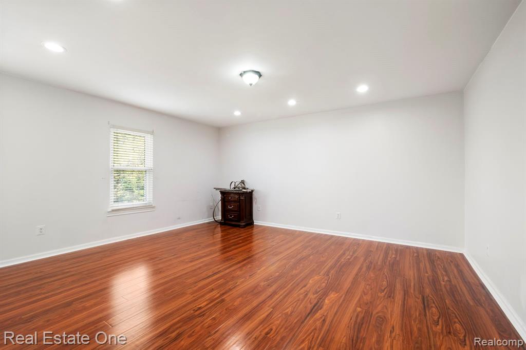 5510 Greenbriar Drive, West Bloomfield, MI — Photo 20