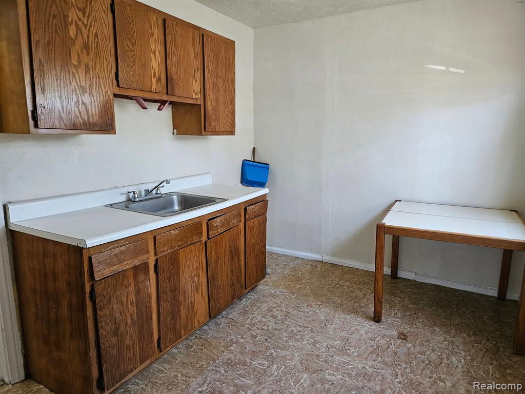 9665 COYLE Street, Detroit, MI 48227 — Photo 2