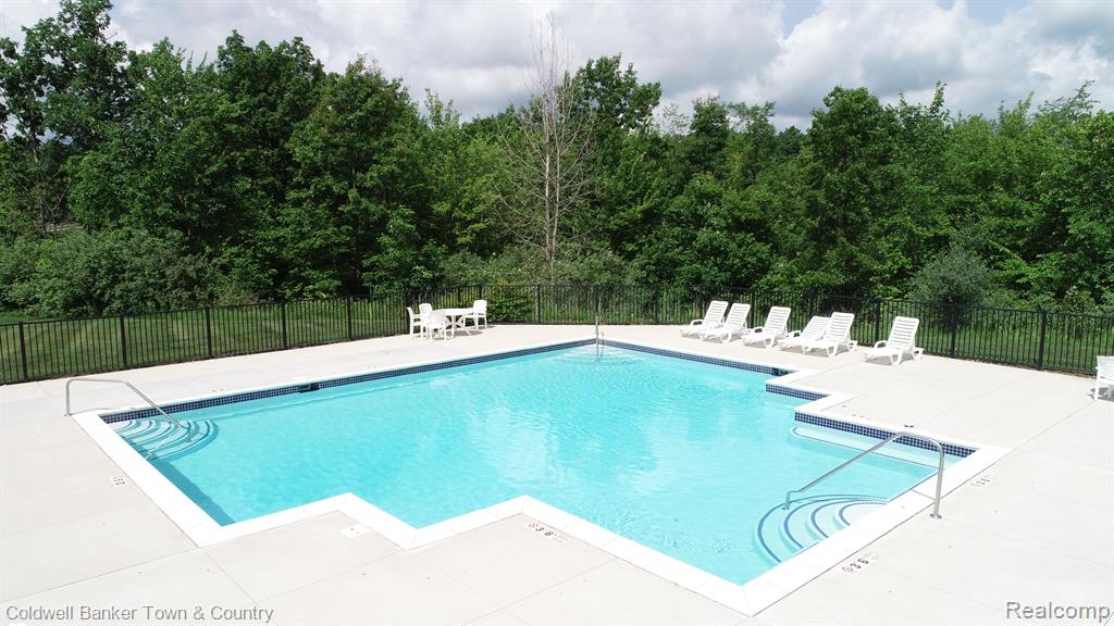1228 CANNONADE Loop, Howell, MI 48843 — Photo 48