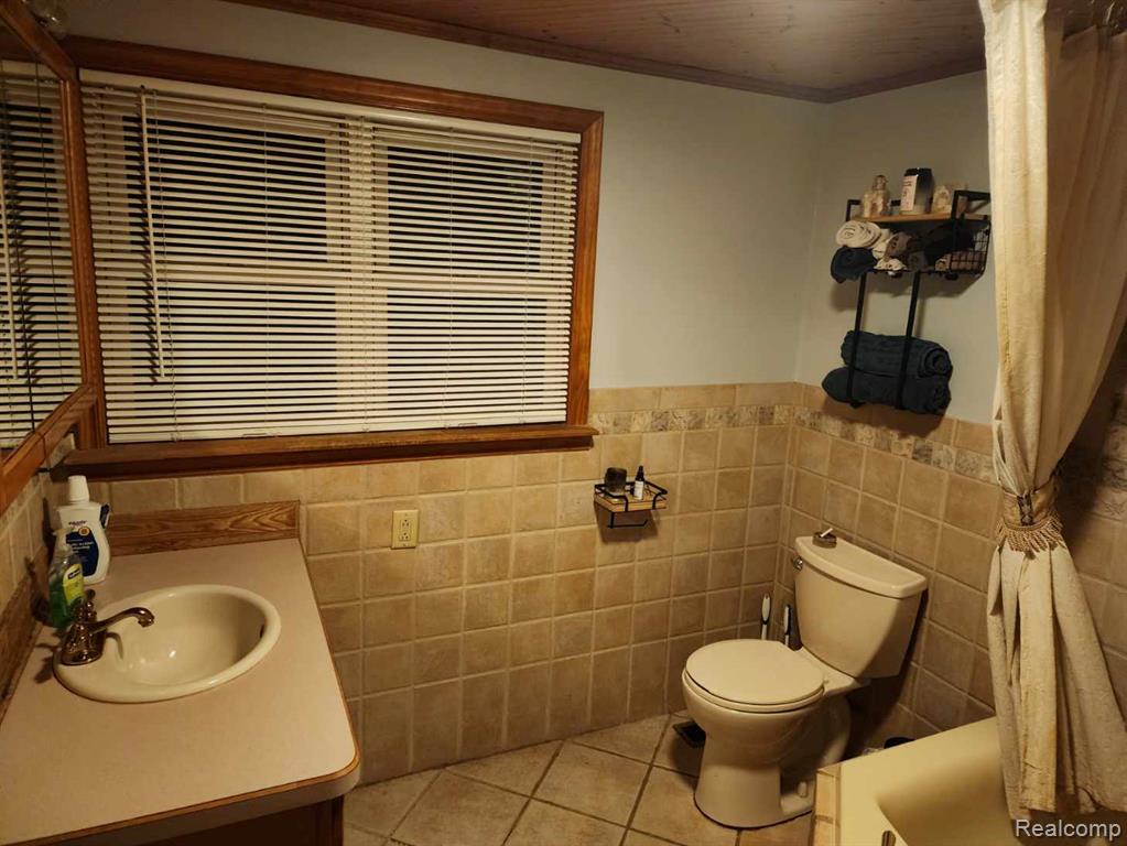 6799 Armstrong Road, Imlay City, MI 48444 — Photo 11
