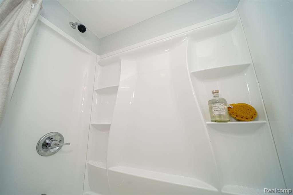 967 KEITH Street, Oxford, MI 48371 — Photo 47