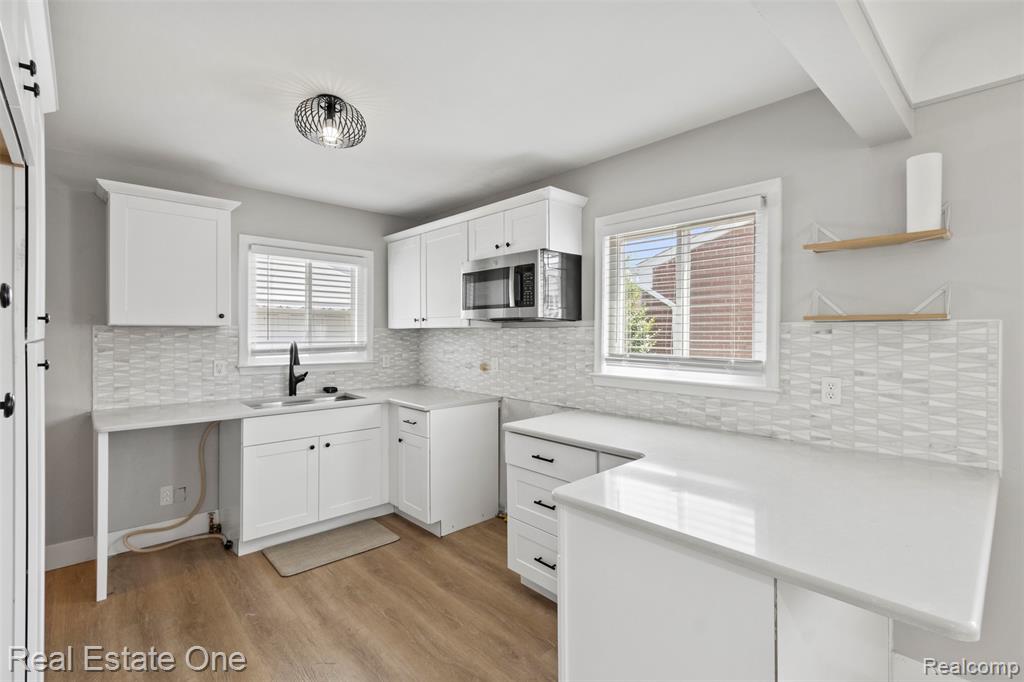 6118 Amboy Street, Dearborn Heights, MI 48127 — Photo 5