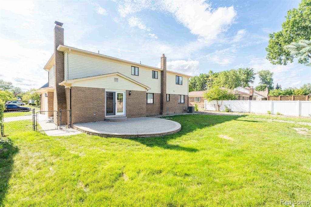 40206 Ashland Drive, Sterling Heights, MI 48313 — Photo 63