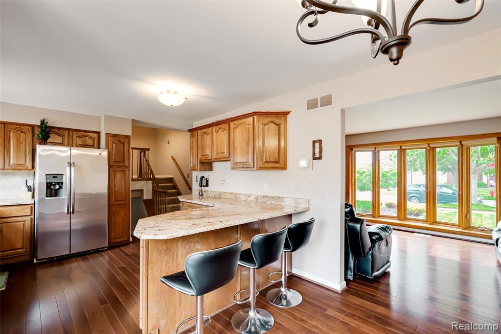 24705 Colonial Drive, Woodhaven, MI 48183 — Photo 26