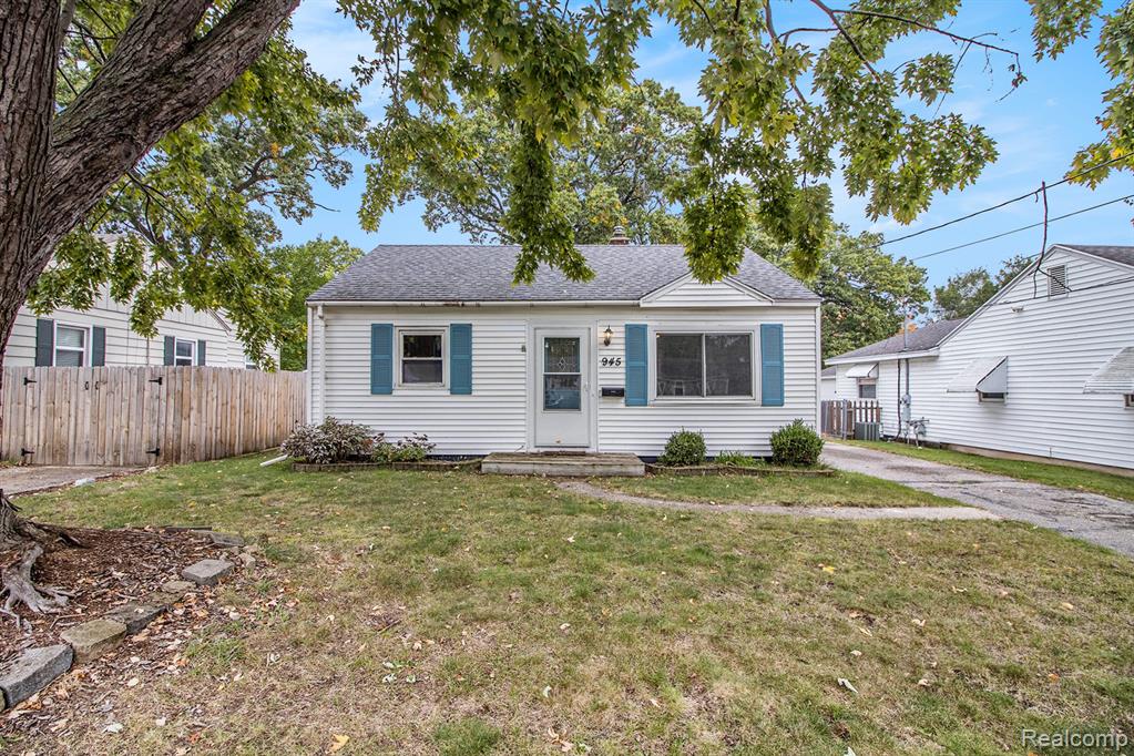 945 33rd Street SW, Wyoming, MI 49509 — Photo 2