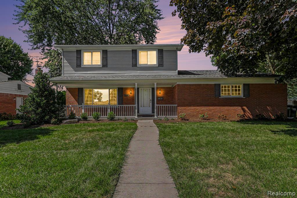 33887 Ashton Drive, Sterling Heights, MI 48312