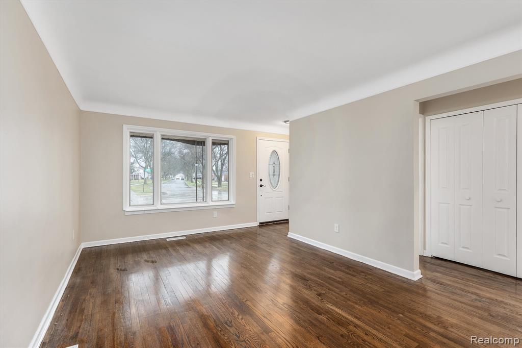 4481 MARLOW Drive, Warren, MI 48092 — Photo 3
