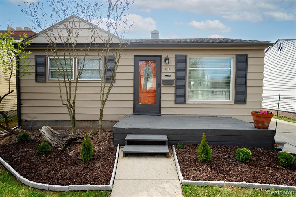 5948 DUDLEY Street, Taylor, MI 48180 — front exterior