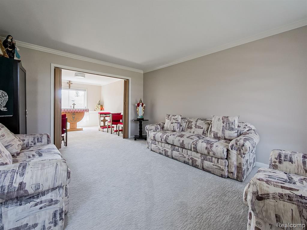 43261 CHARDONNAY Drive, Sterling Heights, MI 48314 — Photo 8