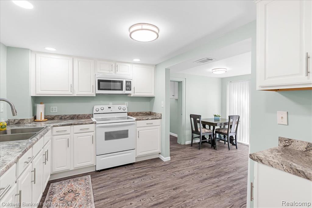 833 Hein Avenue, Lansing, MI 48911 — Photo 15