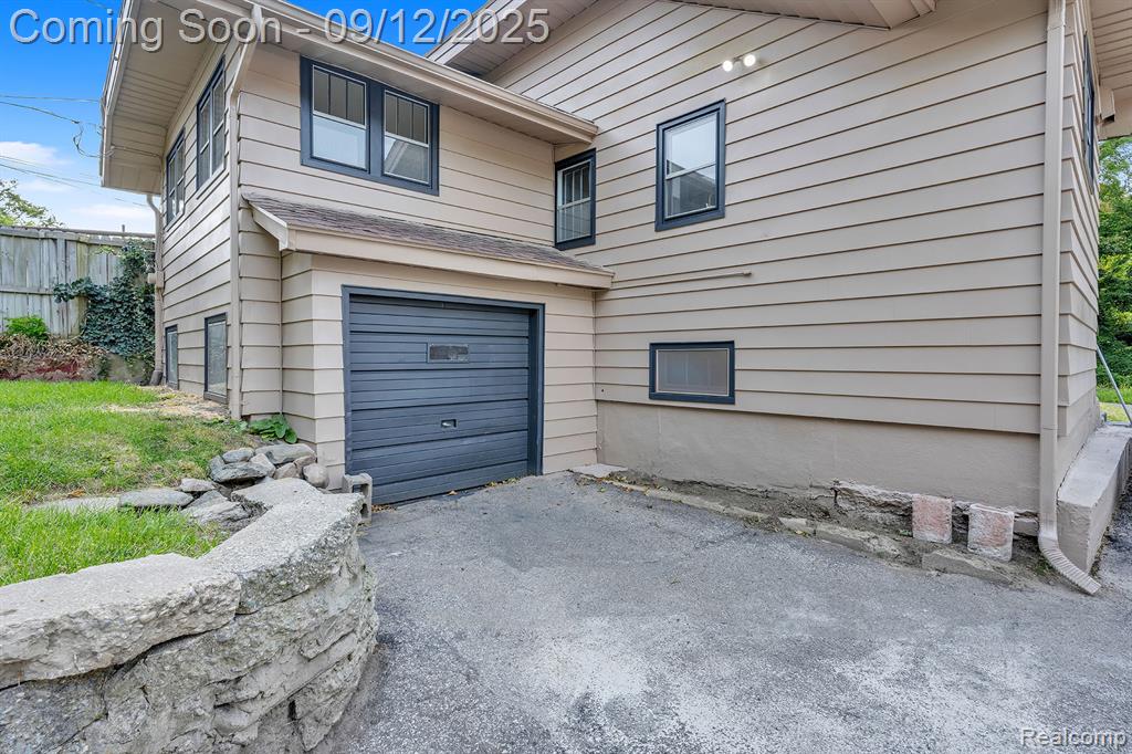 920 Belmont Avenue, Flint, MI 48503 — Photo 6