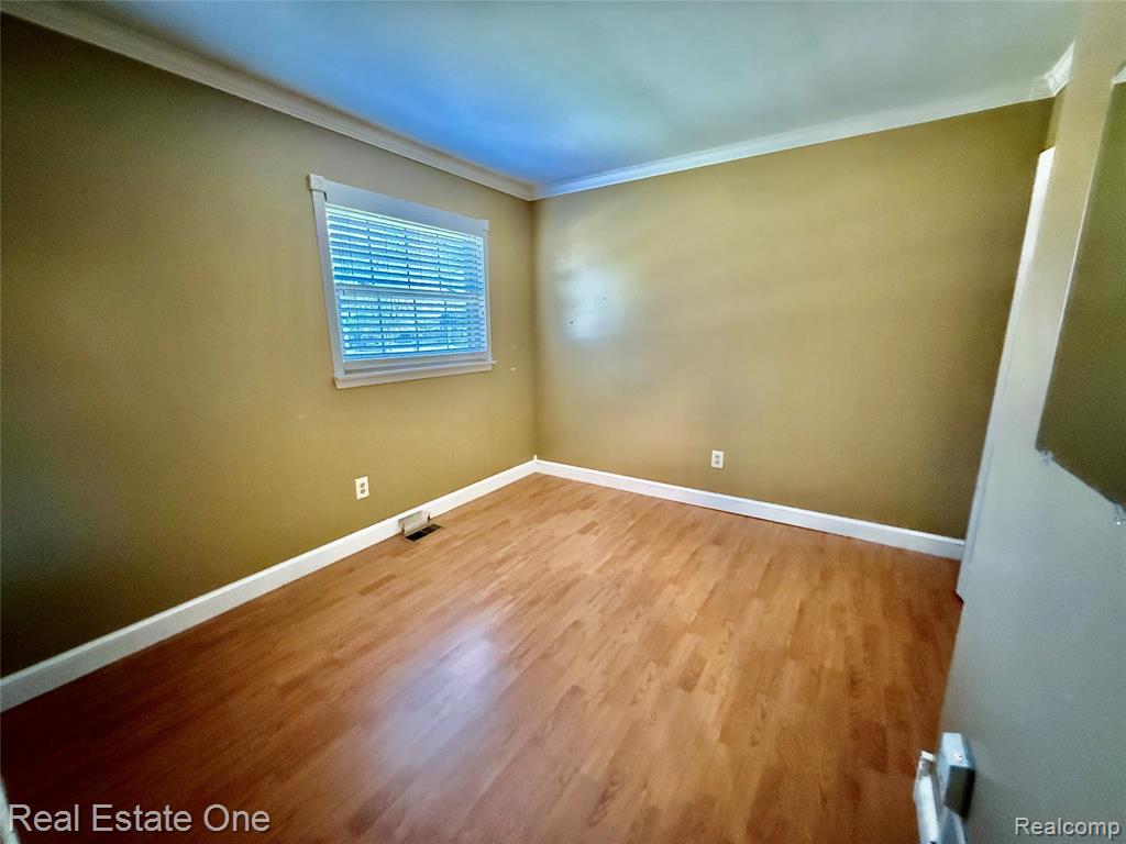 42075 GLORIA Drive, Canton, MI 48187 — Photo 31