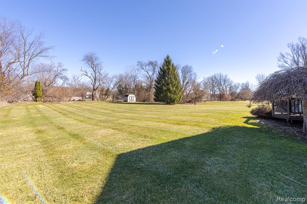 4930 Fox Chase Drive, White Lake, MI 48383 — Photo 48