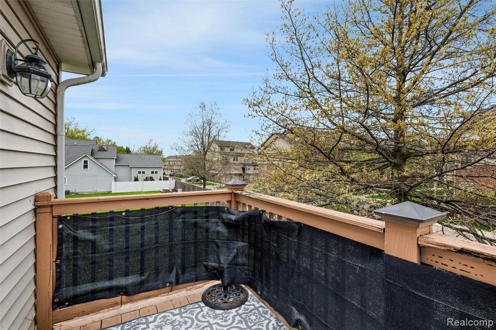 415 Leon Road, Walled Lake, MI 48390 — Photo 34