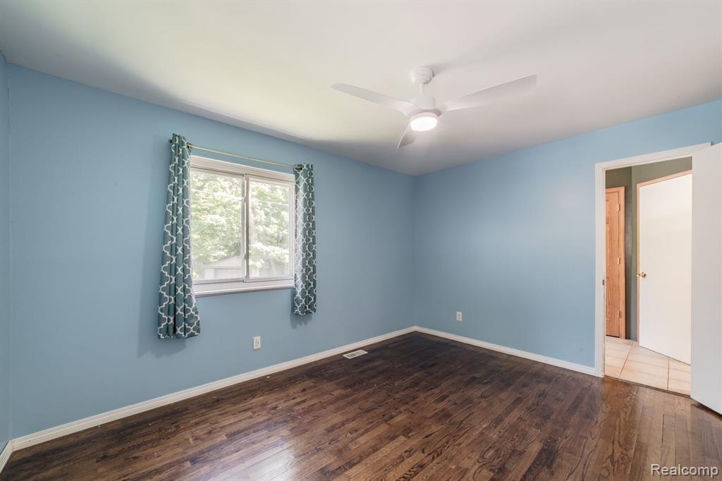 9089 SHERWOOD Drive, Davisburg, MI 48350 — Photo 29
