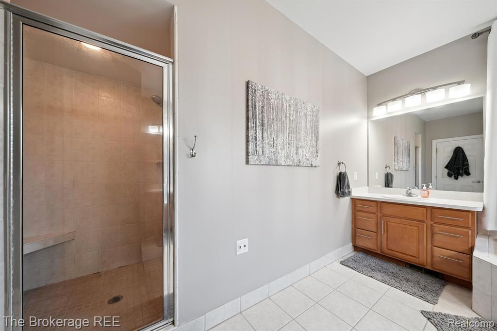 8000 Barrington Lane, Clarkston, MI 48348 — Photo 25