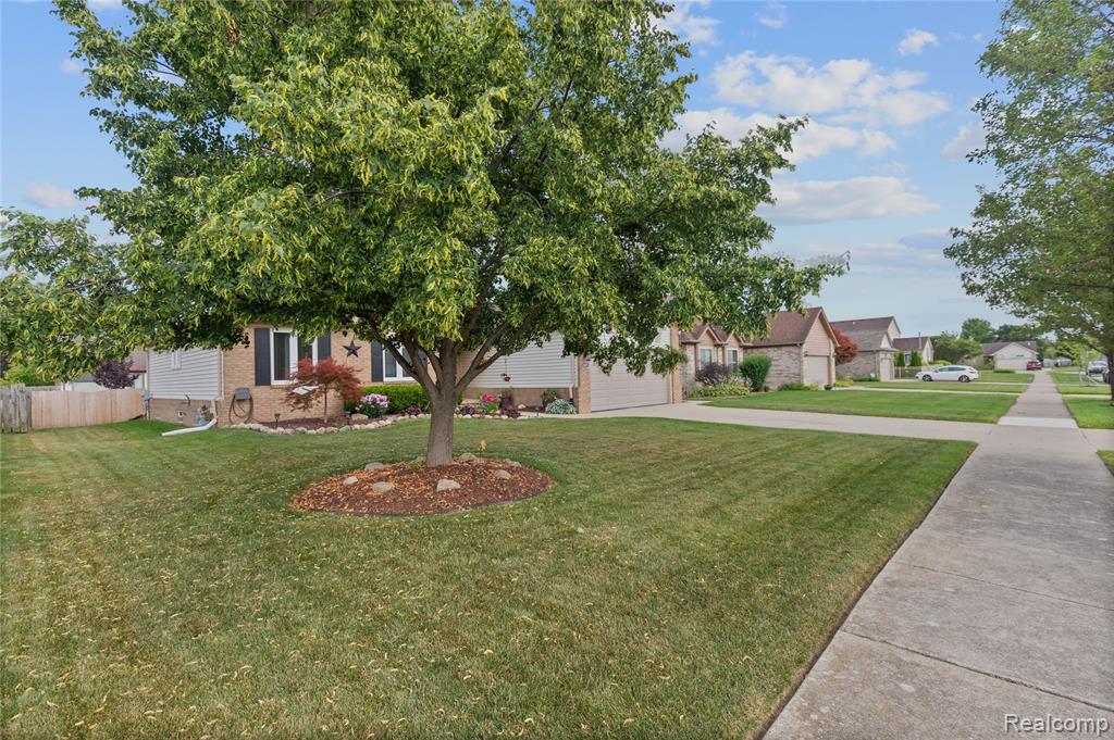 53076 Black Creek Drive, Chesterfield, MI 48047 — Photo 37