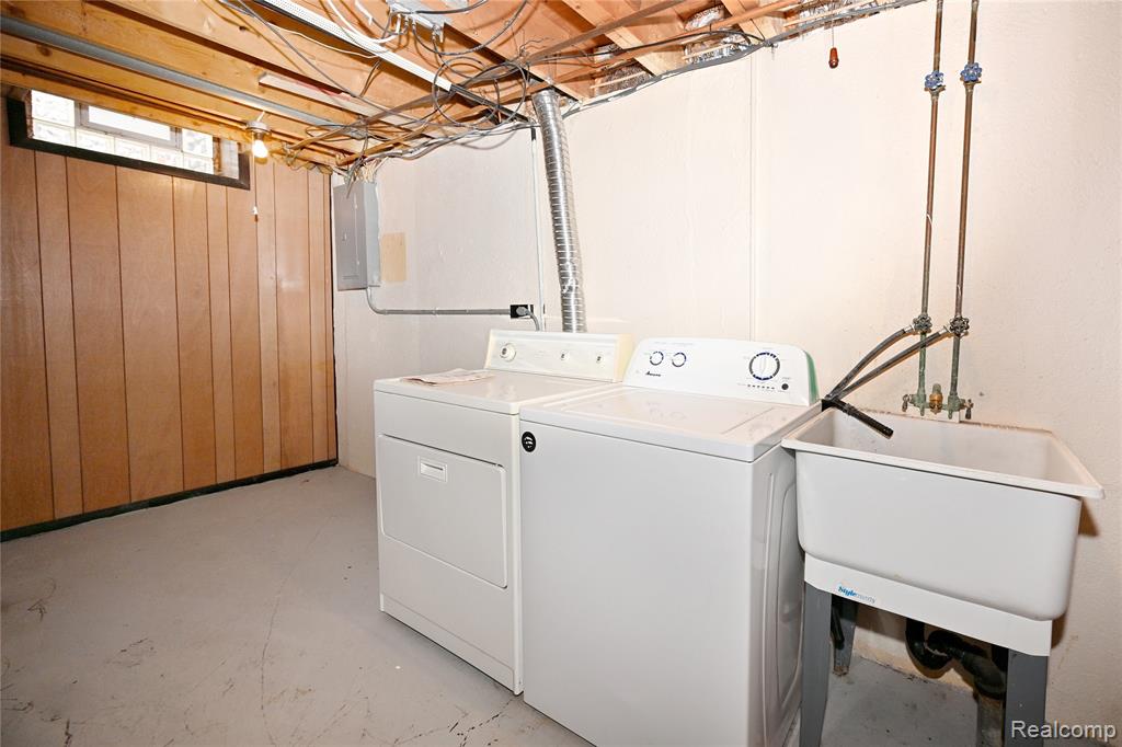 27807 Delton Street, Madison Heights, MI 48071 — Photo 26