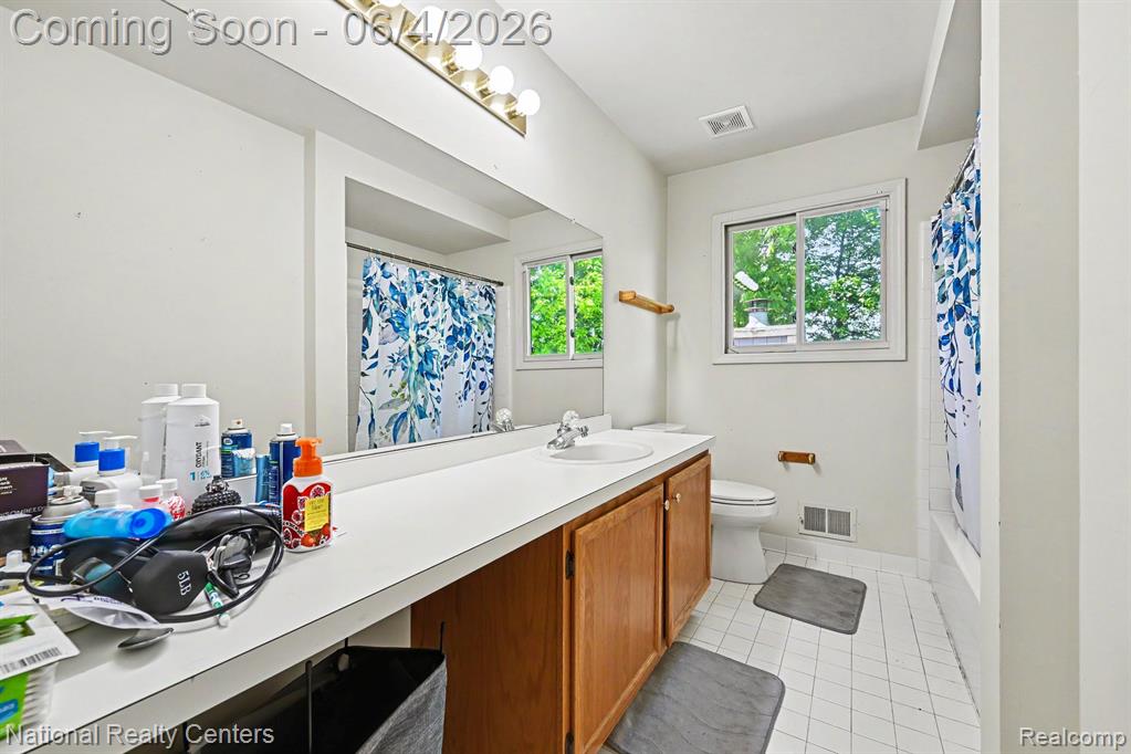 6515 Tamarack Drive, Troy, MI 48098 — Photo 23