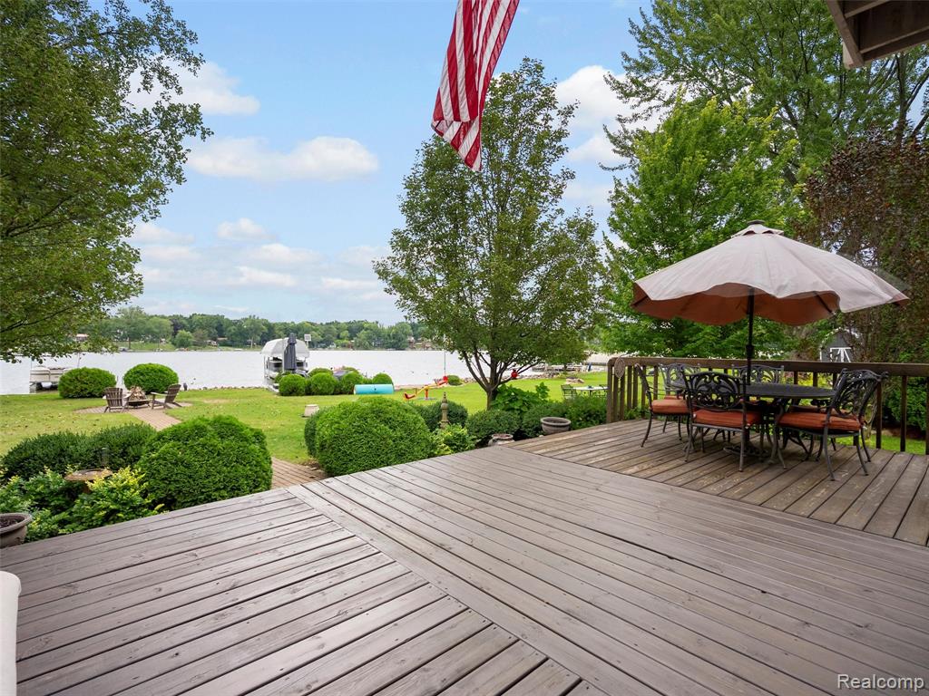 6102 Lakeview Park Drive, Linden, MI 48451 — Photo 27