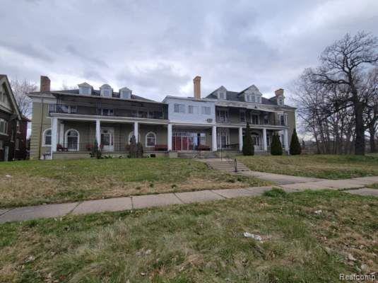 505 E GRAND Boulevard - Photo 4