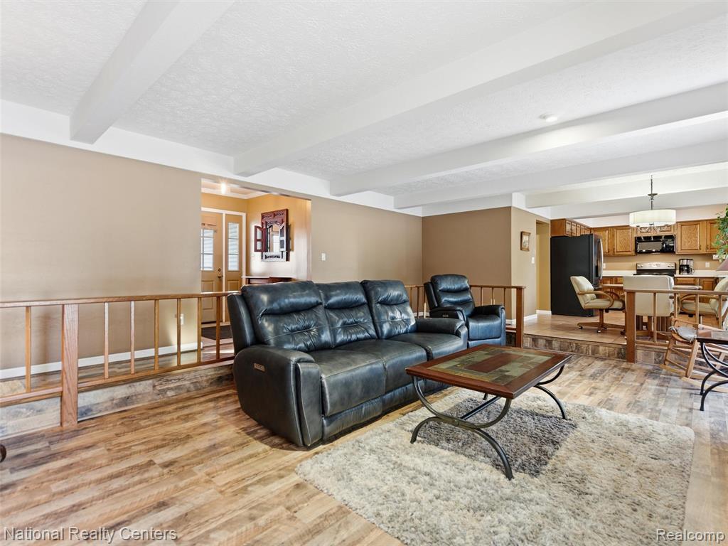 5470 Jamestown Road, Utica, MI 48317 — Photo 15