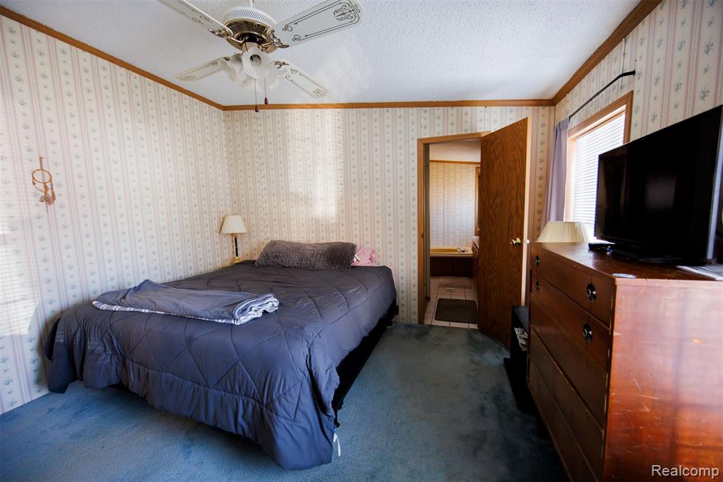 8016 Harbour Drive, MI — Photo 29