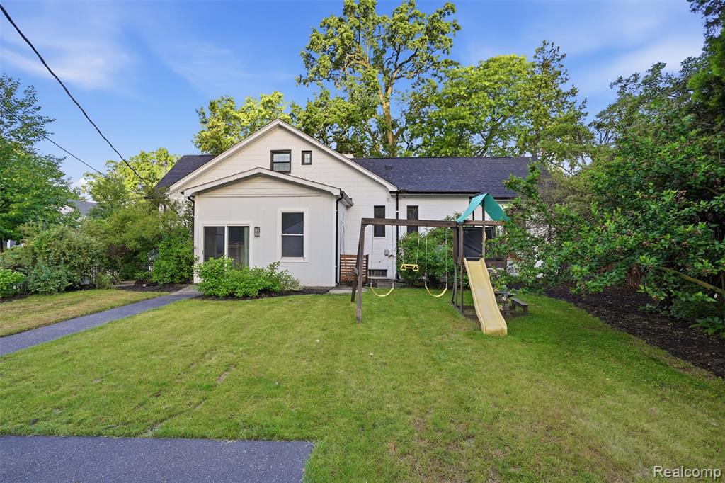93 Oakdale Boulevard, Pleasant Ridge, MI — Photo 42