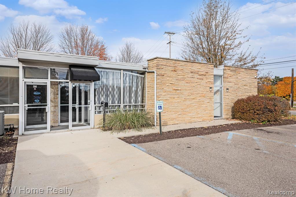 740 EMERICK Street, Ypsilanti, MI 48198 — Photo 2