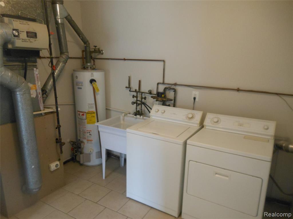 501 E BRECKENRIDGE Street, Ferndale, MI 48220 — Photo 17